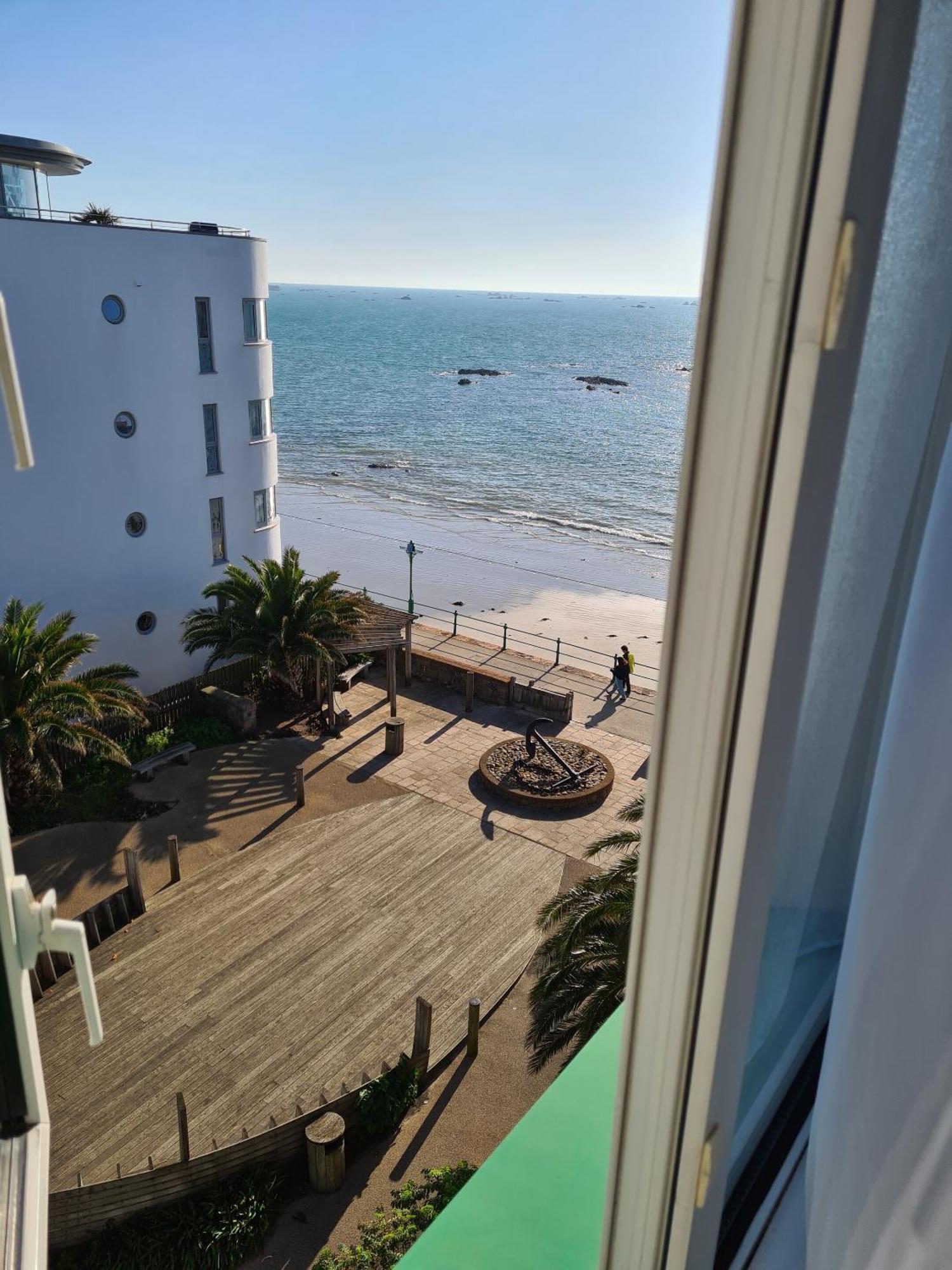 Marina Metro Hotel Saint Helier ภายนอก รูปภาพ